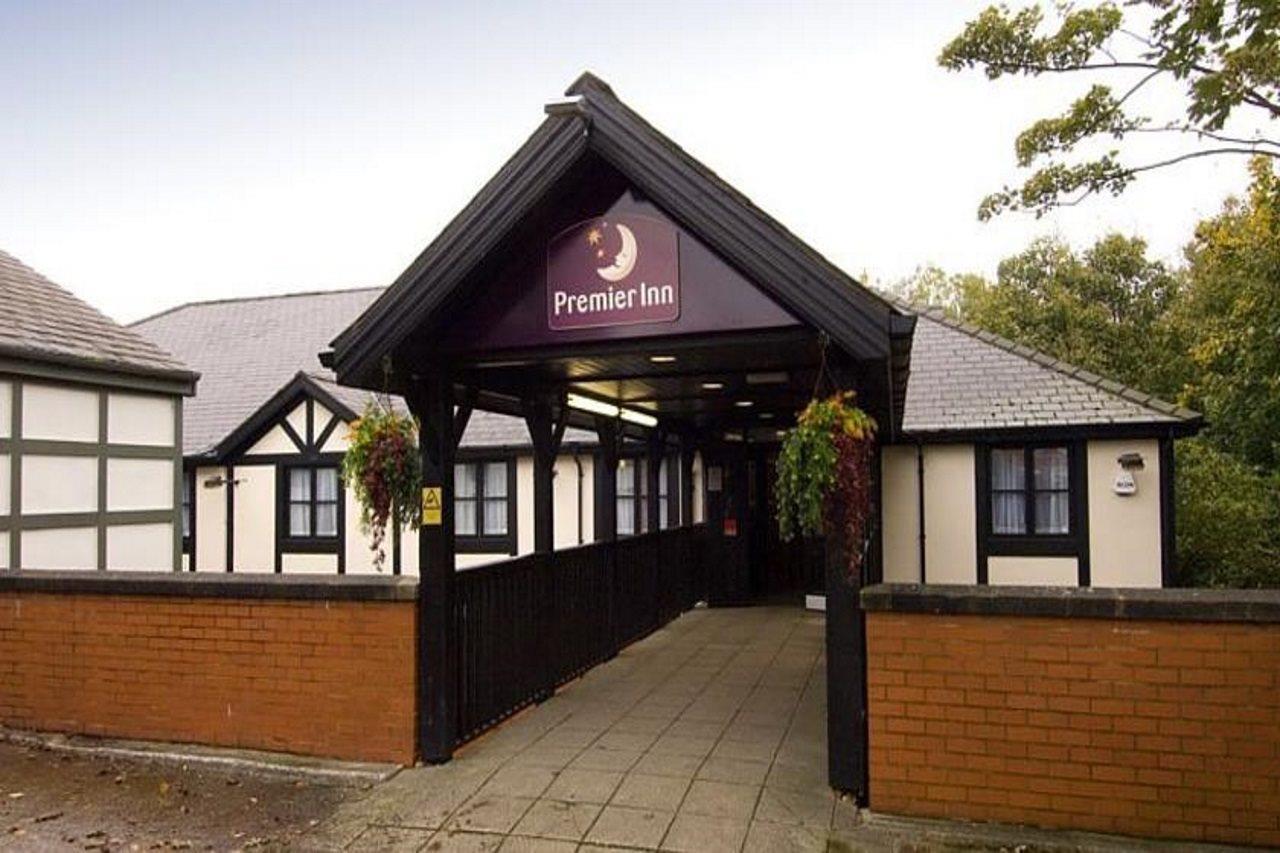 Premier Inn Manchester - Swinton Swinton  Dış mekan fotoğraf